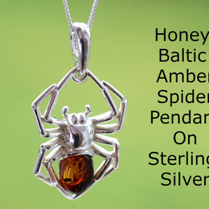 Silver_spider_pendant
