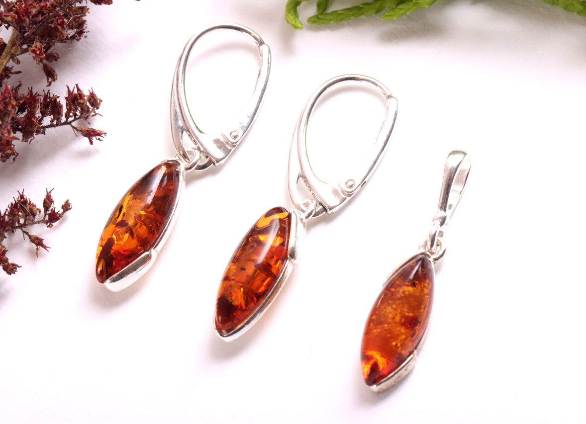 Golden Baltic Amber Pendant & Earrings Set