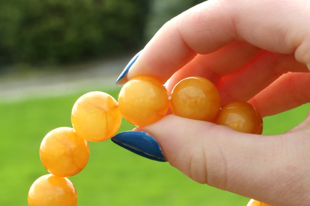 AAA Grade Beeswax Amber Beads – 14pcs, 14.9mm Round