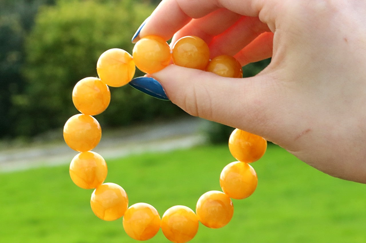 AAA Grade Beeswax Amber Beads – 14pcs, 14.9mm Round