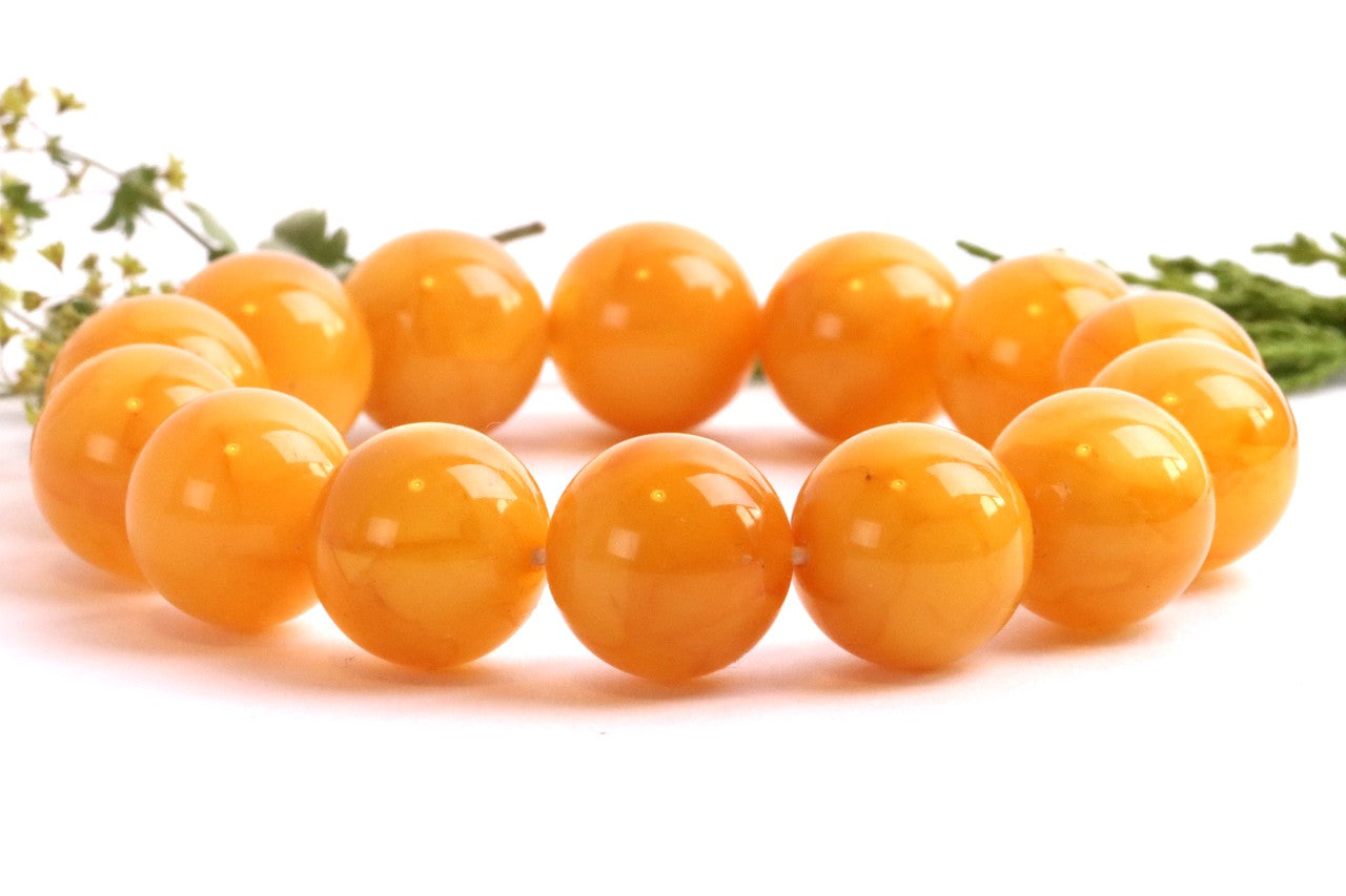 AAA Grade Beeswax Amber Beads – 14pcs, 14.9mm Round