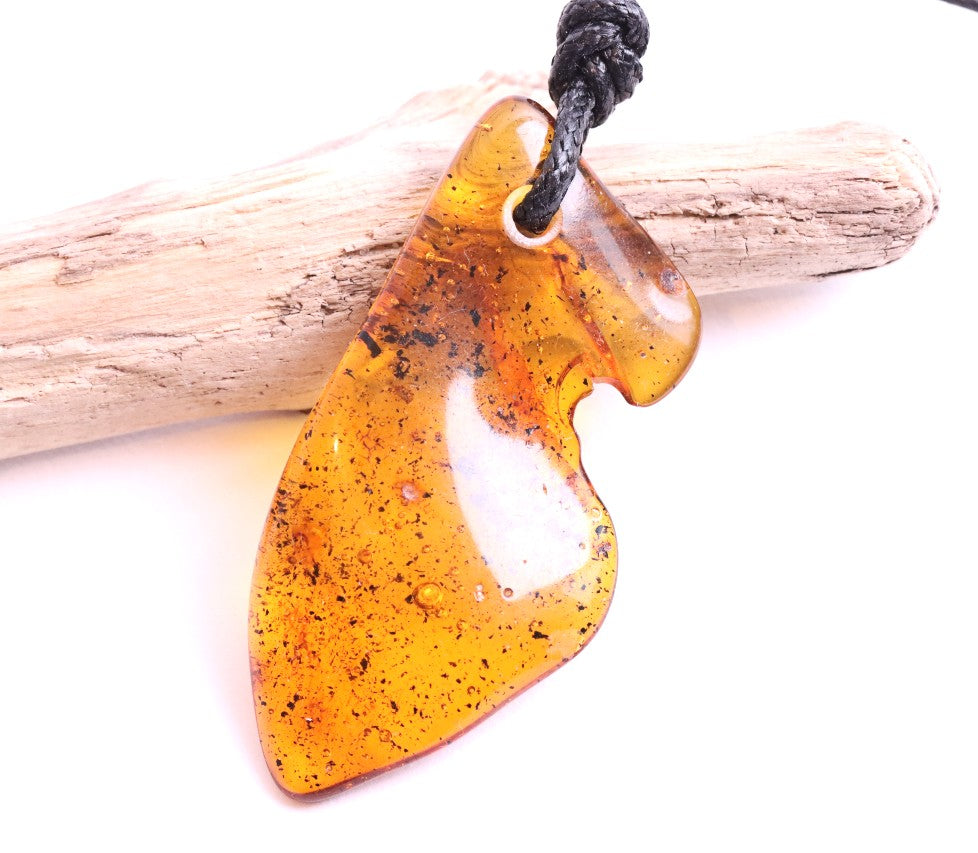 40 Million-Year-Old Insect Inclusion Amulet with Air Bubbles