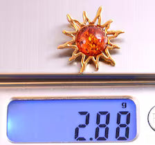 Gold Sun Pendant – 925 Gold-Plated Silver with Baltic Amber Gemstone