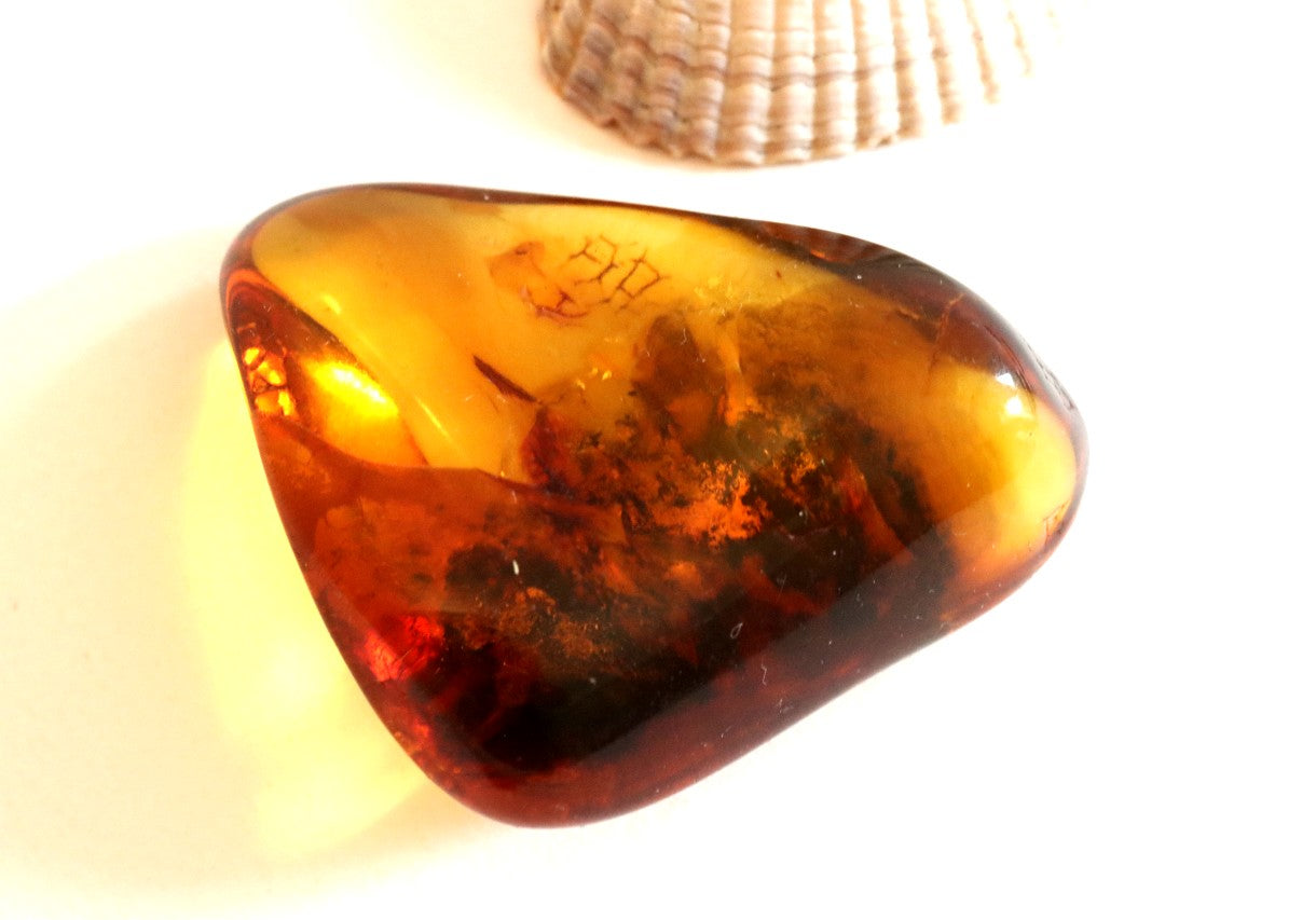 Amber Worry Stone – Stress Relief & Healing Energy