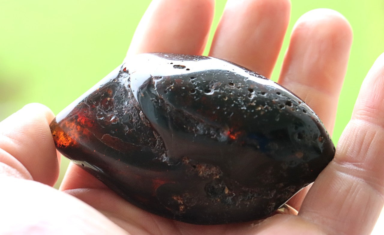 Large Tumbled Baltic Amber Gemstone – Genuine 40 Million Year Old Fossil Resin