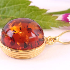 Circle pendant amber gold