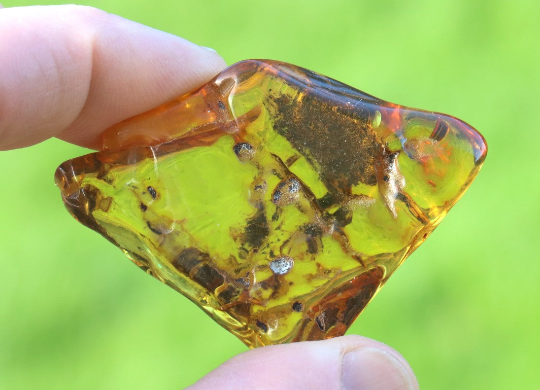 Natural Baltic Amber Gem / Calming Meditation Stone