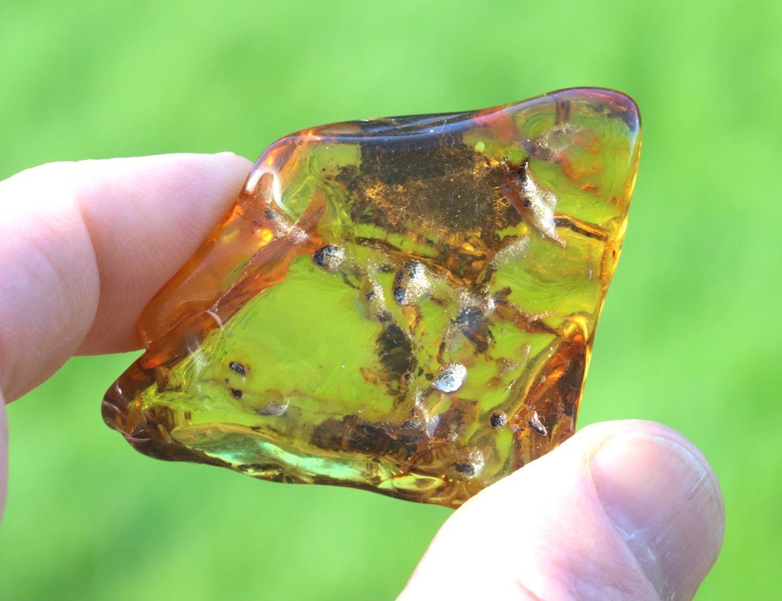 Natural Baltic Amber Gem / Calming Meditation Stone