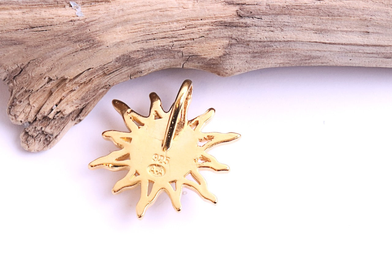 Gold Sun Pendant – 925 Gold-Plated Silver with Baltic Amber Gemstone