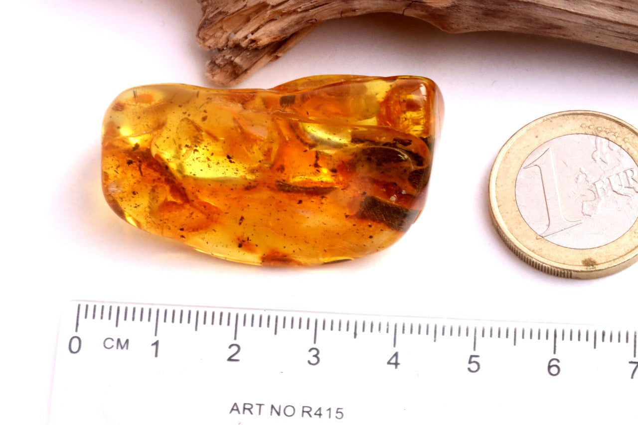 Baltic Amber Palm Stone – Smooth Meditation & Stress Relief Gem