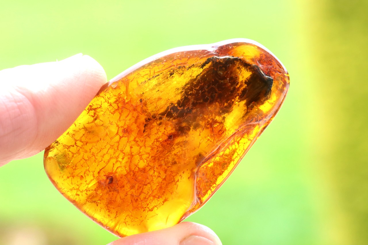 Amber Worry Stone – Stress Relief & Healing Energy