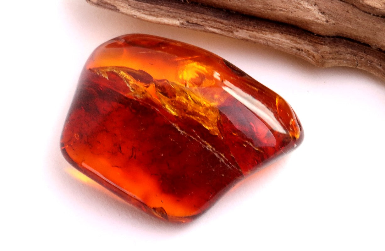 Smooth Polished Baltic Amber Gem – 40 Million-Year-Old Meditation Stone