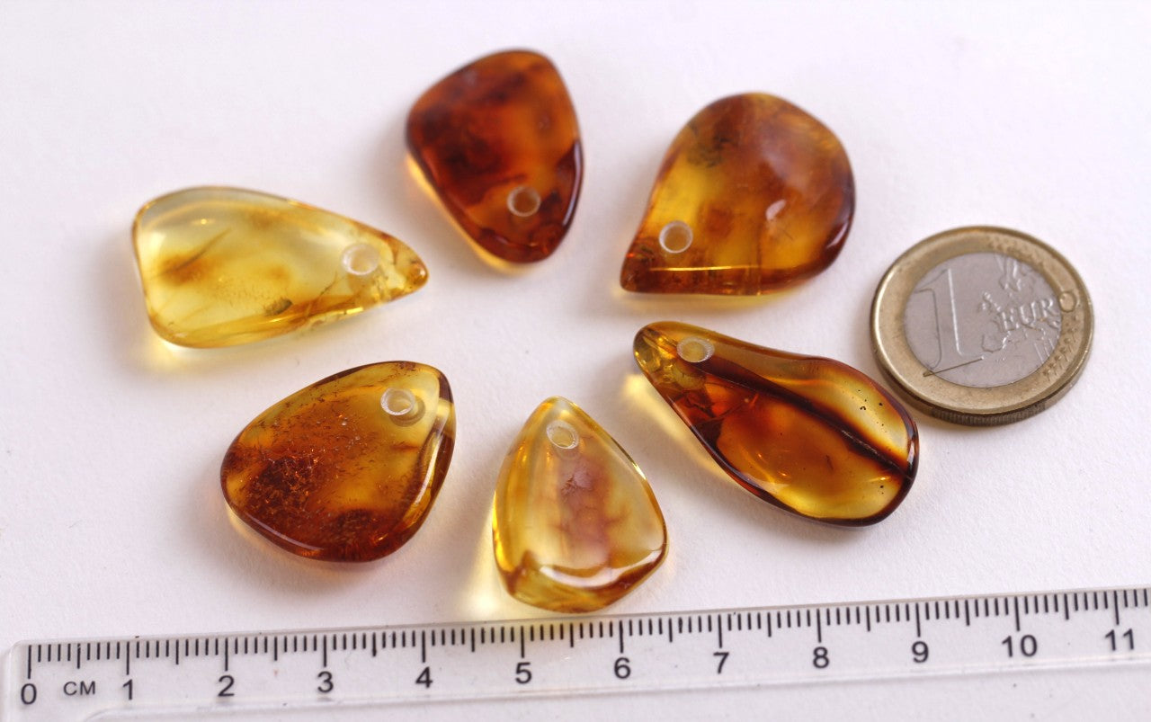 Collection of 6 pieces Amber Mini Pendants with 2mm Hole