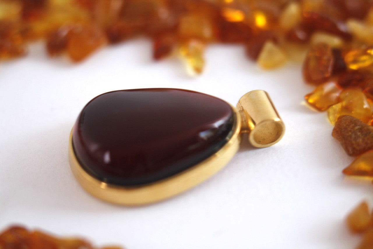 925 Gold Plated Silver One Of A Kind Amber Pendant