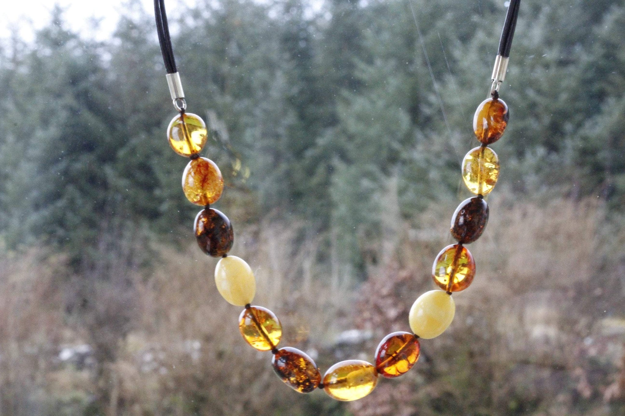 Flattering Necklace - Amber SOS